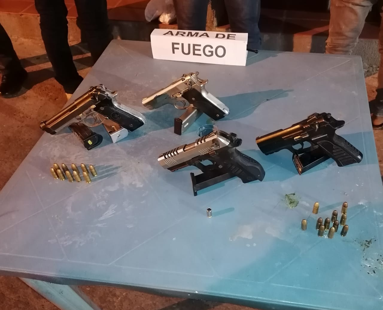 https://www.notasrosas.com/En Maicao: Policía Guajira y Ejército Nacional capturan cuatro personas e incauta tres pistolas y un arma traumática