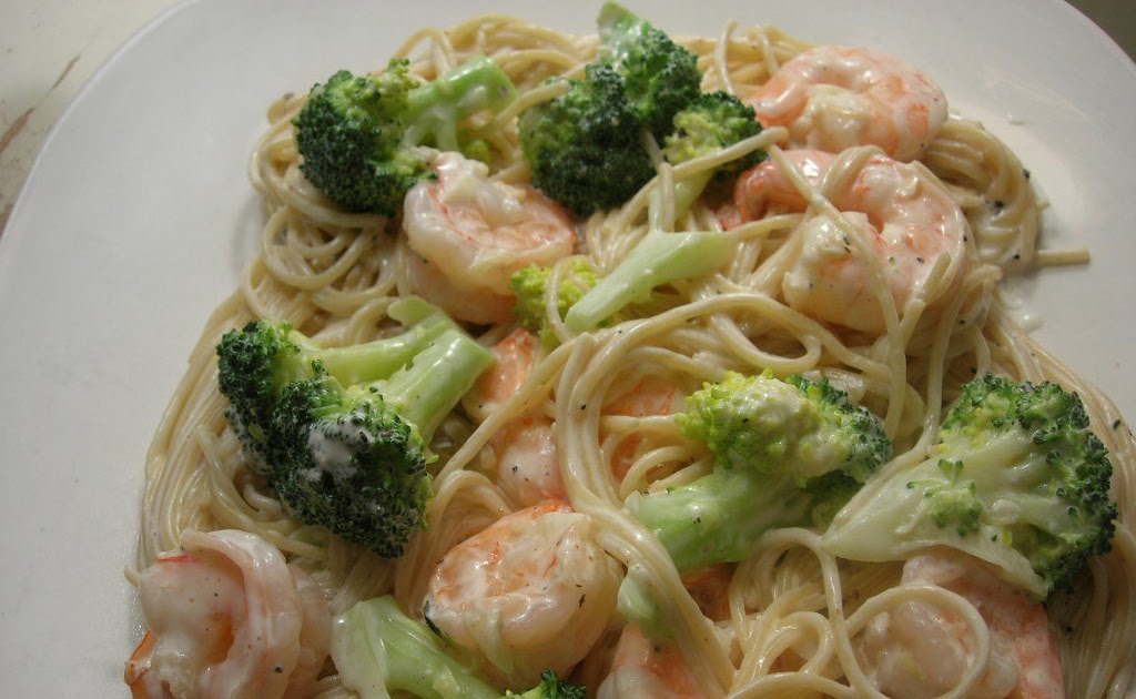 The Cooking Academic: Shrimp and Broccoli Fettuccine Alfredo
