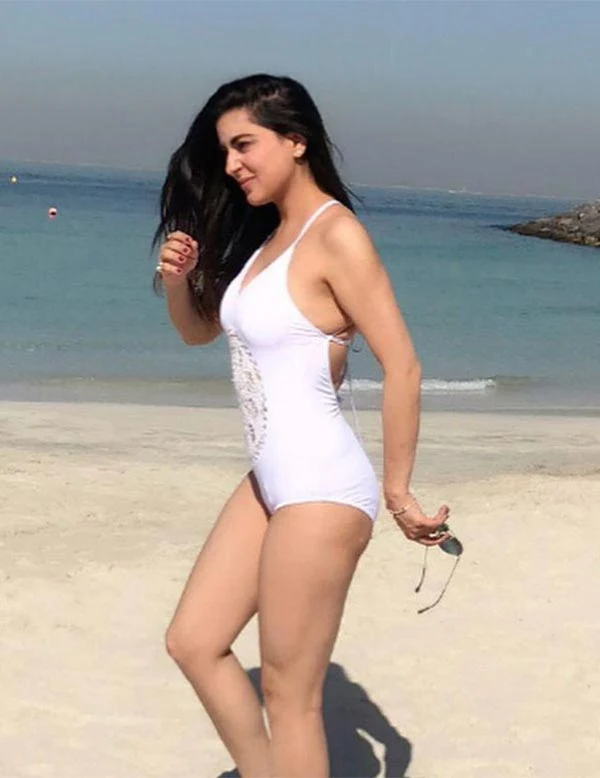 Shraddha Arya bikini hot actress kundali bhagya