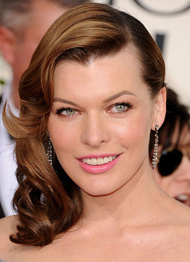 milla jovovich makeup. Milla Jovovich shows us how to