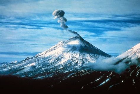 Nature – Iliamna Volcano in Alaska