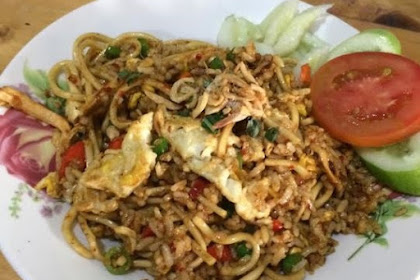 Review Nasi Goreng Mawut dan Iga Bakar di RM Djowo Klaten, Rasanya Enak Banget!
