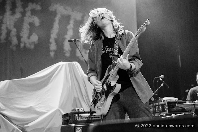 Alex Lahey at The Opera House on May 10, 2022 Photo by John Ordean at One In Ten Words oneintenwords.com toronto indie alternative live music blog concert photography pictures photos nikon d750 camera yyz photographer