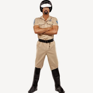 Location : Réf.: 0320 - Policier Village People. AD HOC SONO, Alsace, Haut-Rhin, Colmar, Obermorschwihr.