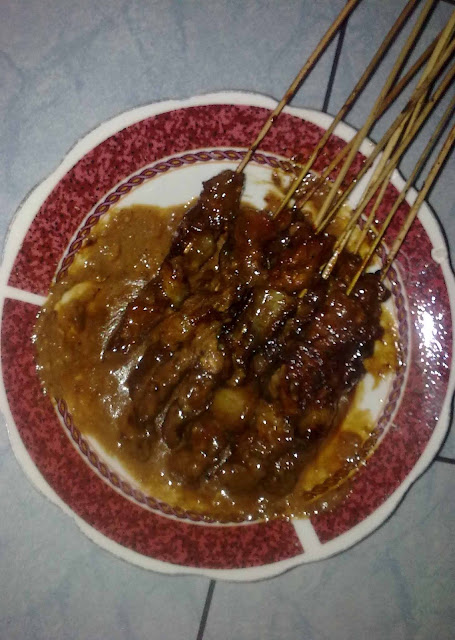 Sate Kambing Di Malam Takbiran sate Kambing