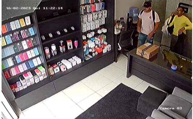 Homem armado se passa por cliente e rouba equipamentos eletrônicos de loja em Ceará-Mirim