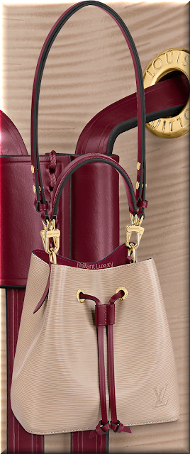 Louis Vuitton NéoNoé BB bucket bag in galet gray and grenad red trim #bags #louisvuitton #brilliantluxury