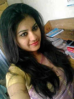 Hot Desi College Girls Photos