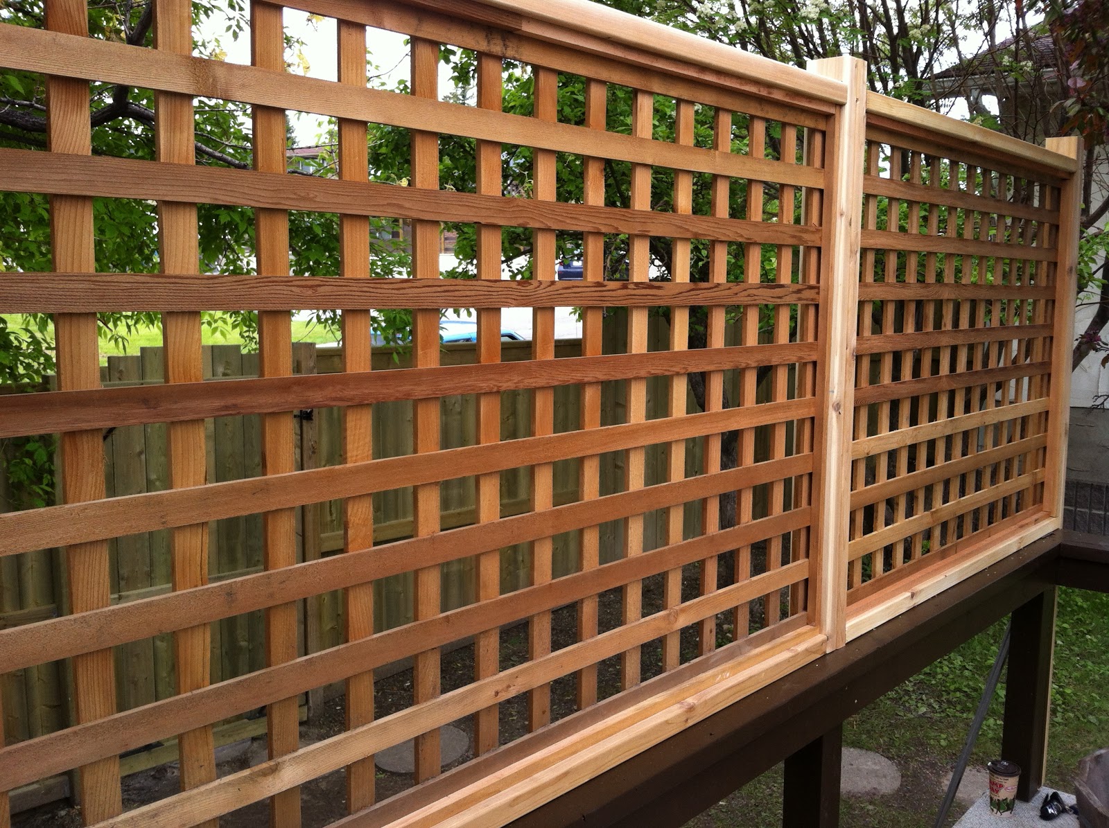 privacy fence with lattice plans