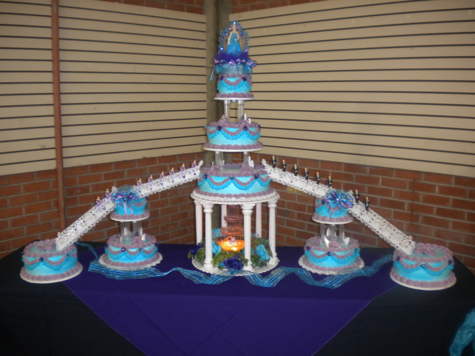 turquoise wedding cake