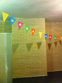 http://silviparalasamigas.blogspot.com.es/2014/09/diy-banderines-fiesta.html