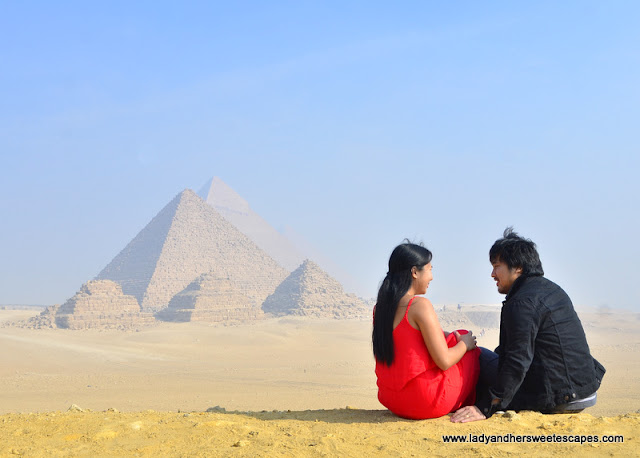 Ed and Lady at the pyramid of Giza