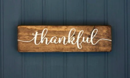 farmhouse thankful sign