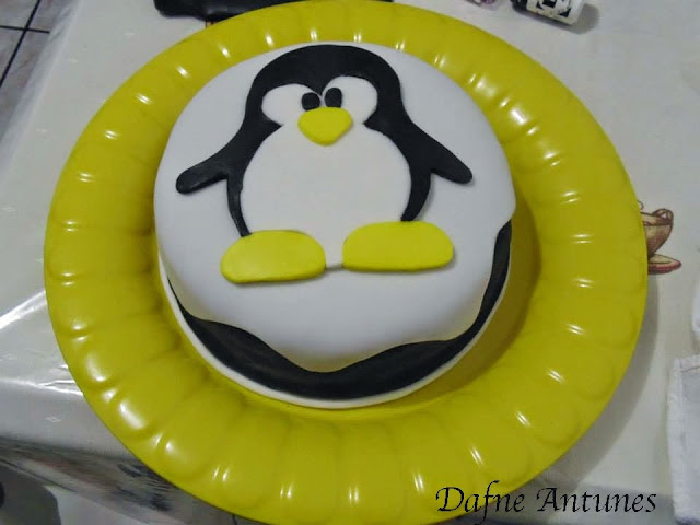 Bolo do Tux (Linux) de pasta americana - fondant cake