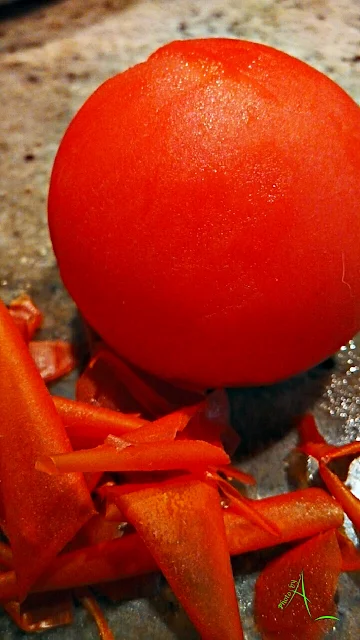 Une tomate mondée