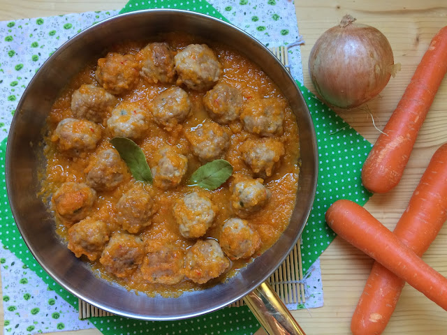 albondigas de pollo en salsa de zanahoria receta