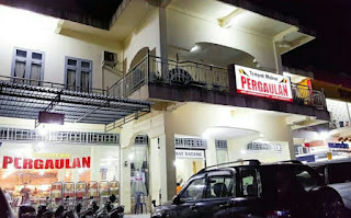 Rumah makan pergaulan 