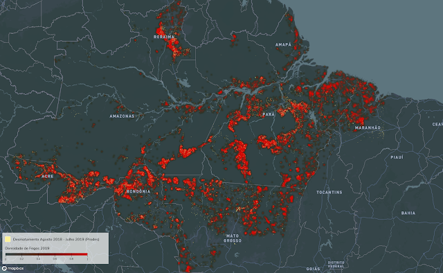 Mapa mostra sobreposição de dados de desmatamento (laranja) e fogo (vermelho). Fonte: Laura Kurtzberg/Ambiental Media