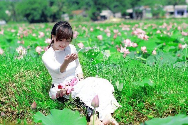 beautiful girl in ao dai 20000 ao-dai very-beautiful-girl-in-ao-dai very-pretty-girl-in-ao-dai very-beautiful-woamn-ao-dai girl-xinh-mac-ao-dai ao-dai-viet-nam