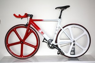 Sepeda Fixie Warna Merah Putih sepeda style