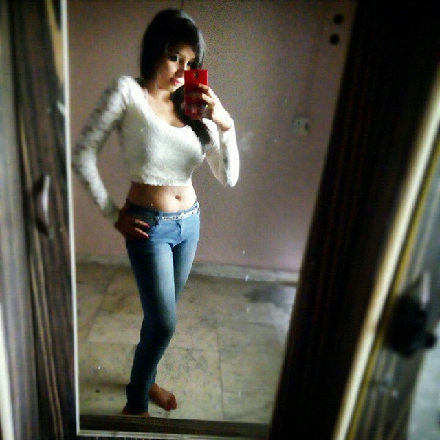 indian-instagram-girl-selfie