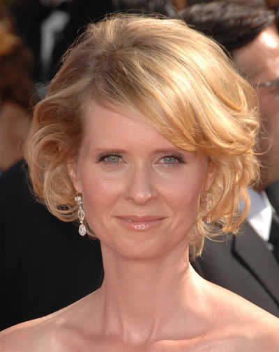 Labels: celebrity hair styles, Short hair styles, short wavy Hairstyles