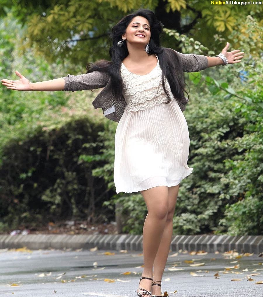 anushka-shetty-hot-2013