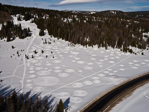 Dibujos en la nieve de Sonja Hinrichsen Snow Drawings at Rabbit Ears Pass