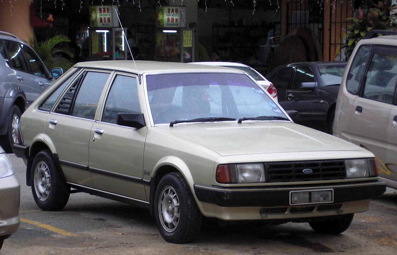 Kumpulan Modifikasi Mobil  Sedan  Ford Laser Ragam Modifikasi