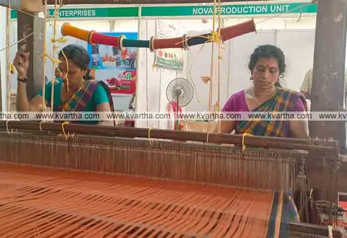 Kannur, News, Kerala, panchayath, dress, Lifestyle & Fashion, District Panchayat with Kannur Pudava, traditional handloom wedding saree.