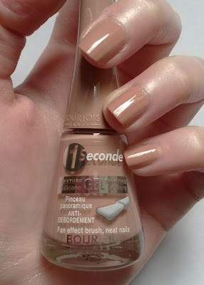 Beige Distinction, 1 Seconde Bourjois swatch