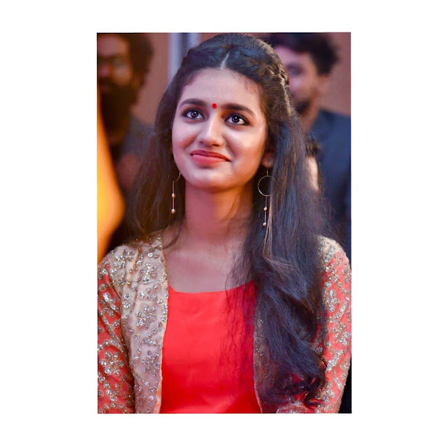 priya prakash warriew cute pics