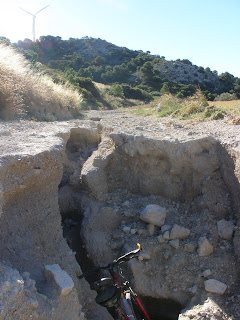 grieta camino Barranco de las Lenas María de Huerva