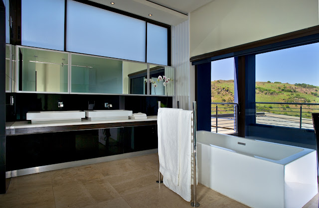 Picture of contemporary bathroom