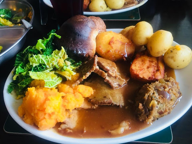 Our Guide to the Best Sunday Lunches in North East England | 30+ Recommendations & Photos - Seahouses Golf Club