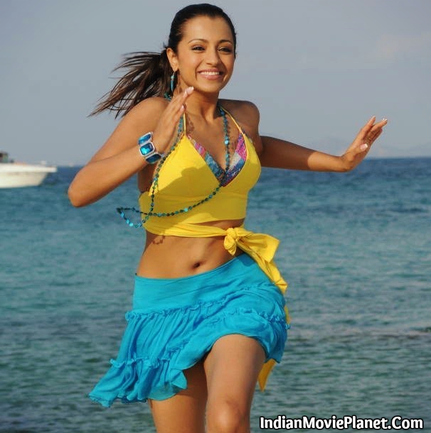 Trisha latest hot navel showing running stills