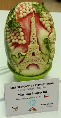 Watermelon carving art - seen at unik4u.blogspot.com