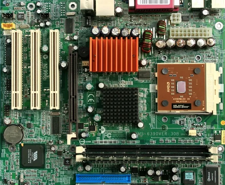 komponene motherboard