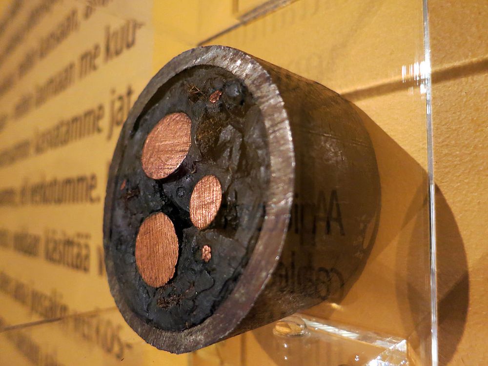 Piece of the first transatlantic telegraph cable on display at the Rupriikki Media Museum,