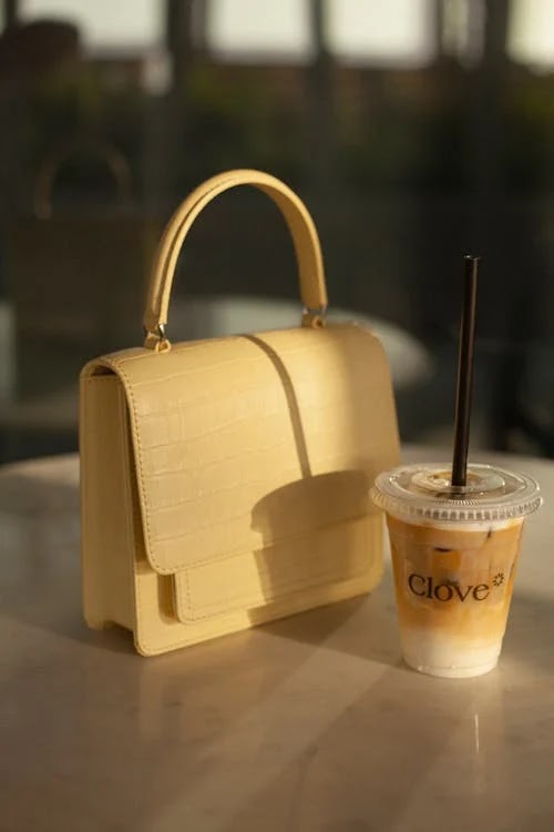 Bongkar Isi Lemari Fashionista: Ini Dia Tas Trend Favorit Mereka