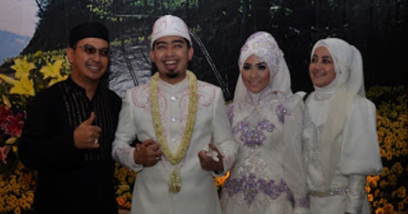  gaun  pengantin muslimah  contoh  desain  model kebaya 