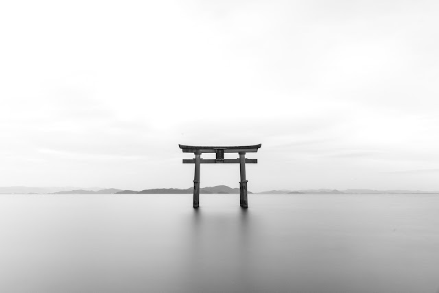 Greyscale image of Japanese pagoda, courtesy of Pexels