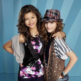 Bella Thorne & Zendaya - Watch Me Lyrics | Letras | Lirik | Tekst | Text | Testo | Paroles - Source: musicjuzz.blogspot.com