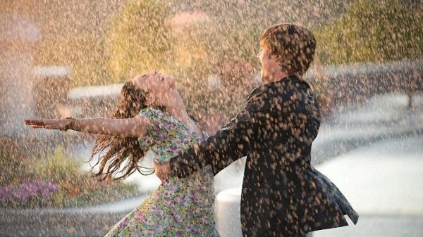 Couple Love Rain Image