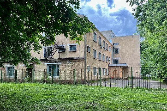 улица Говорова, дворы, бывшая гостиница «Сетунь» (здание построено в 1934 году)
