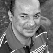 Wlaumir Souza