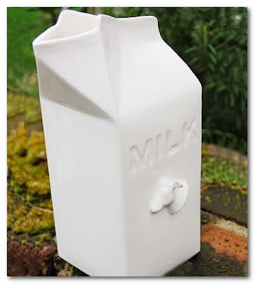 dee puddy milk container