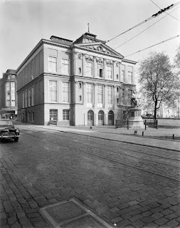 Achterkant van Het Schielandshuis in 1957 (G.th. Delemare)