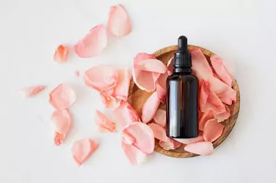 Benefits Of Rose Water For Skin And Ways To Use It