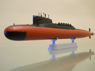 maqueta de submarino a escala 1:350